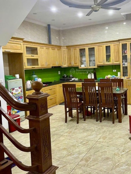 Cần bán nhà ở ngay, thiết kề 4 tầng, ô tô, sát ngay Ngã 3 Ngọc hồi DT hơn 47m, chỉ 7.2 tỷ - Ảnh 2